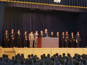 学校長より新任の先生方の紹介がありました。