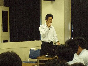 講演中の様子