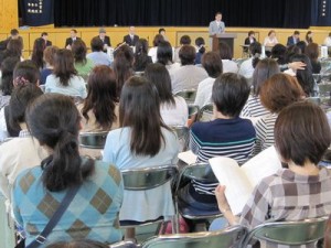 総会の様子