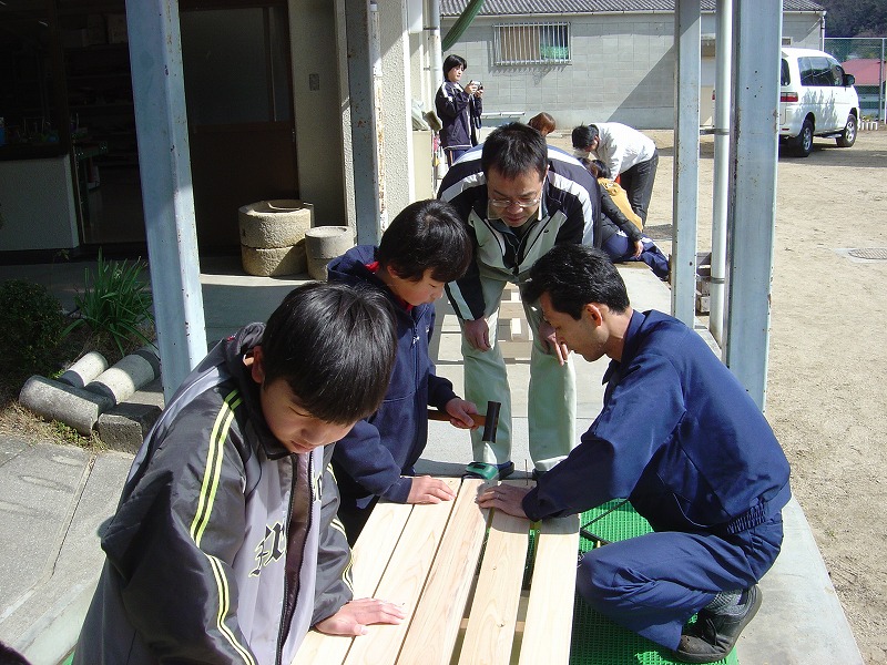 川相小木製ベンチ製作指導